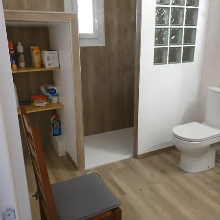 Apartamento T2 Bas De Avec Jardinet Au Calme Proche