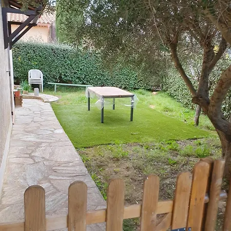 T2 Bas De Avec Jardinet Au Calme Proche *